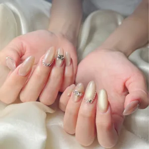Pearl Nails by Le Bliss Nail Salon Makassar